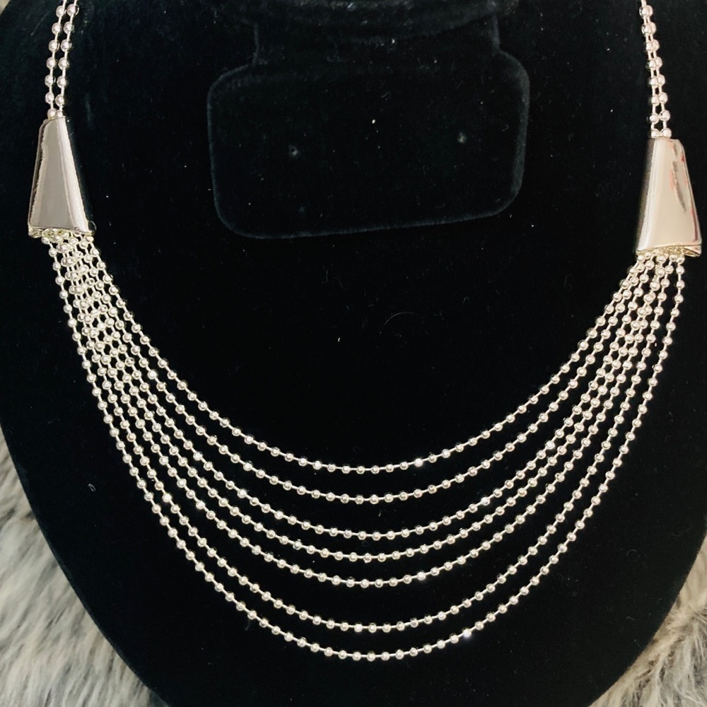 Silver multi layered necklace - Picture 4 of 7